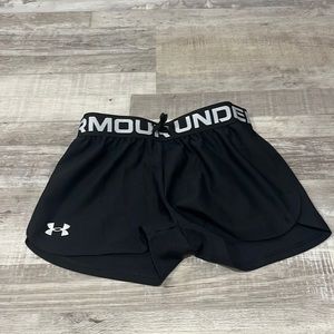 Under Armor black shorts
